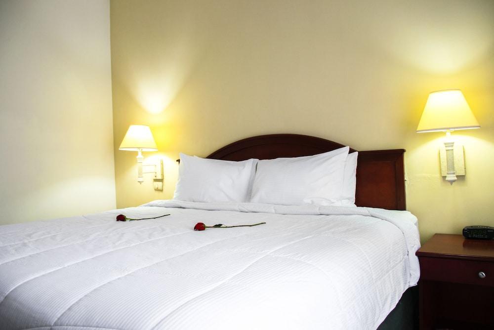 Mirador Plaza Hotel