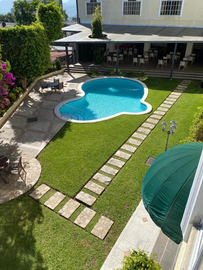 Mirador Plaza 4*