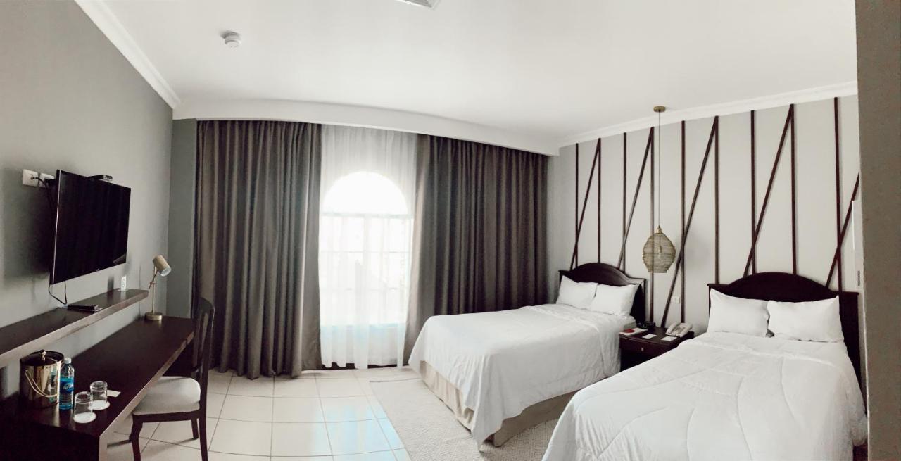 Mirador Plaza Hotel 4*